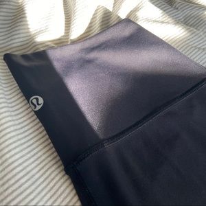 black lululemon wunder under 25” (7/8)